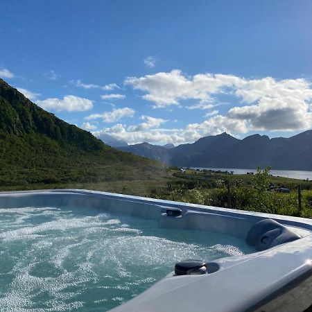 Villa Med Jacuzzi Og Nydelig Utsikt Gravdal  Экстерьер фото